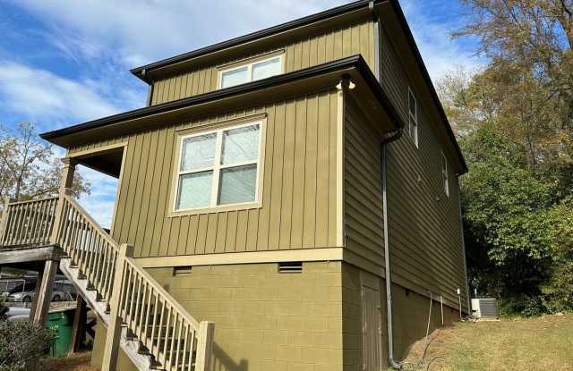 Three Bedroom Off MLK Pre-Leasing - 978 Doctor Martin Luther King Junior Parkway, Athens, GA 30601