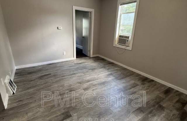 1701 E Walnut St Gallery 2