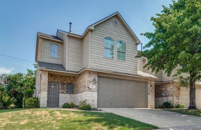 4275 Towne Lake Court Gallery 2
