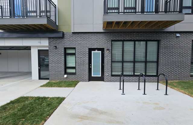 416 E Cottage Grove Ave photos photos