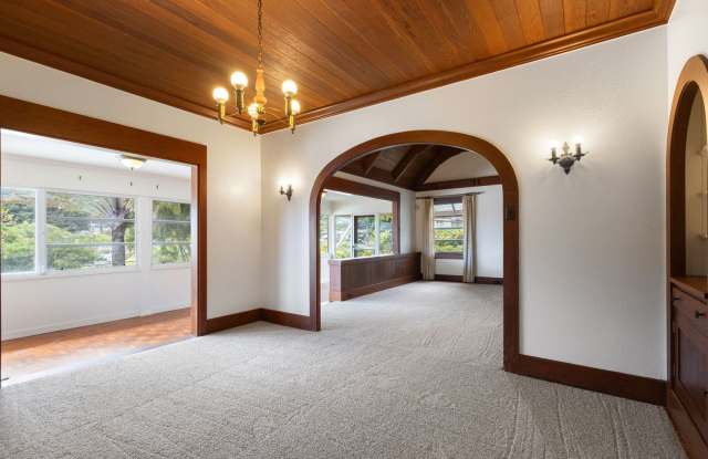 Charming Home in Manoa – Spacious & Peaceful Living Gallery 3