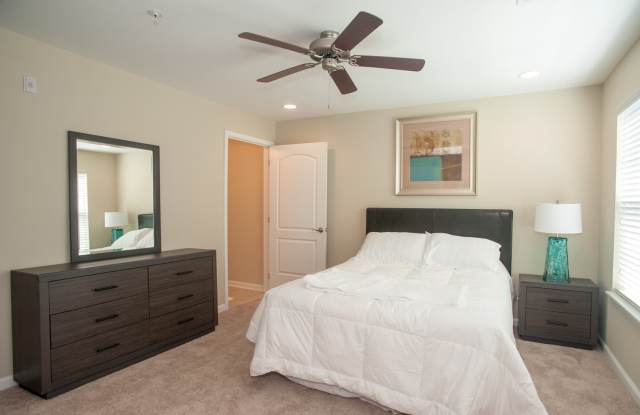 3 Bedroom Flat Available at the Woodlands *Only $500 deposit* photos photos