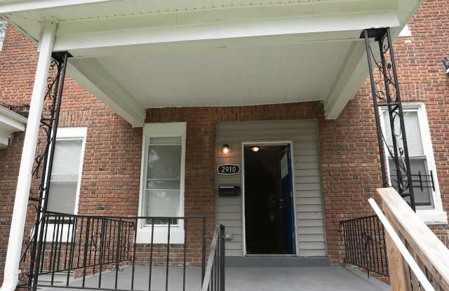 2910 Hilldale Ave photos photos