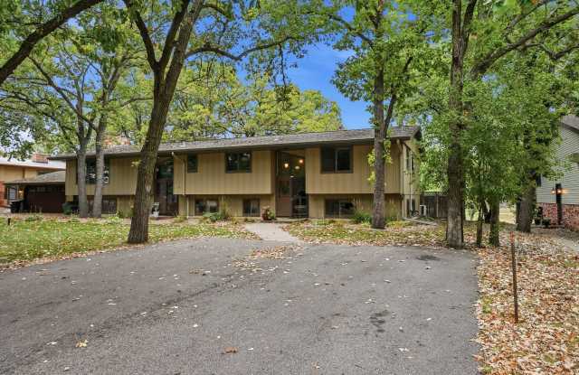 829 Golf View Lane Gallery 2