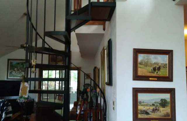 275 Bayridge Court Gallery 4
