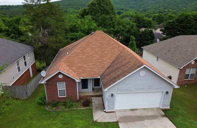 183 Hollington Drive - 183 Hollington Drive Northeast, Huntsville, AL 35811