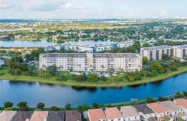 800 NE 195th St photos photos 800 NE 195th St photos photos