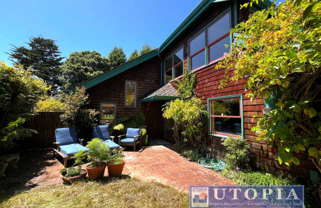 Beautiful, custom finished home in Aptos, with access to Hidden Beach and the Seascape Golf Course photos photos