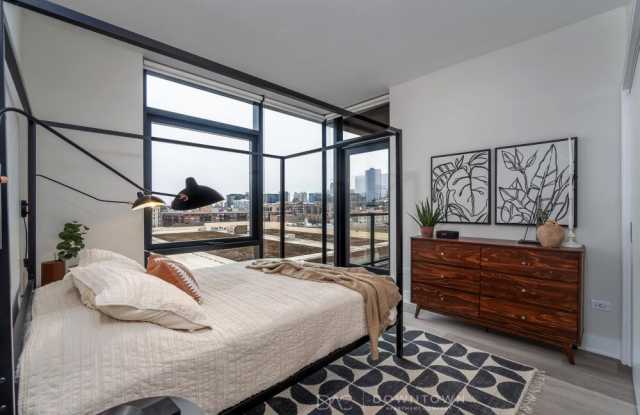 1129 W Van Buren Gallery 3