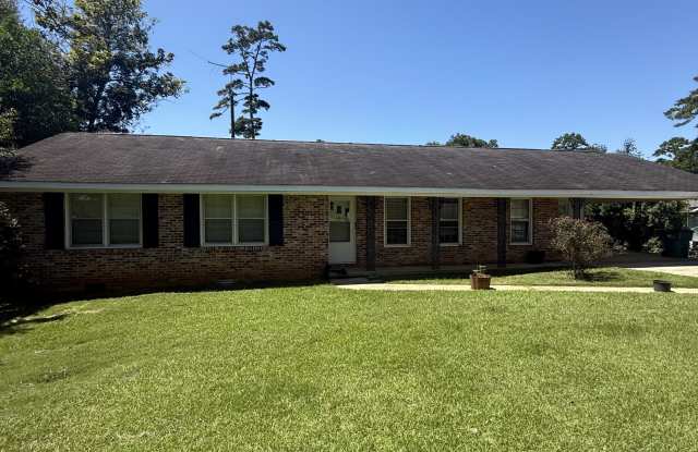 111 Pinecrest Drive - 111 Pinecrest Drive, Americus, GA 31709