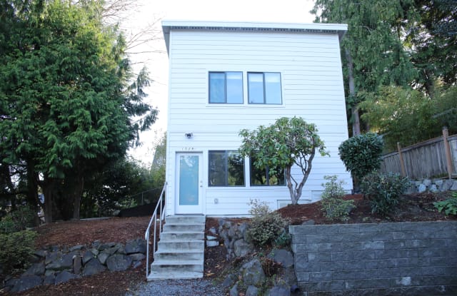 1529 Ne 92nd Street, B - 1529 Northeast 92nd Street, Seattle, WA 98115