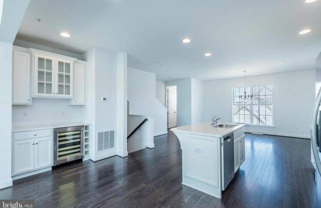3221 Ruth Way Gallery 4