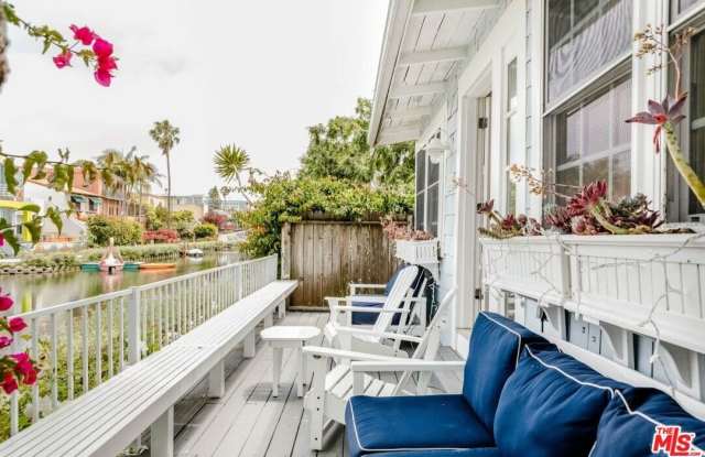 2323 Grand Canal photos photos