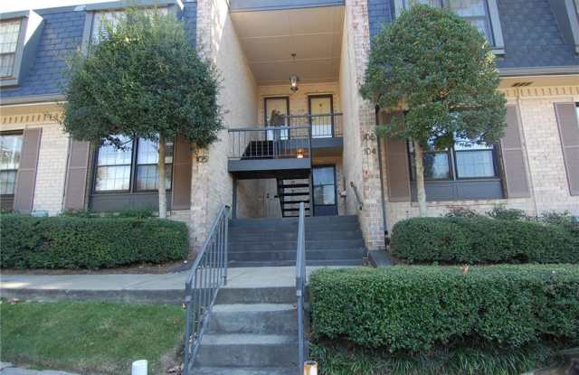 106 LA RUE Place NW - 106 La Rue Pl NW, Atlanta, GA 30327