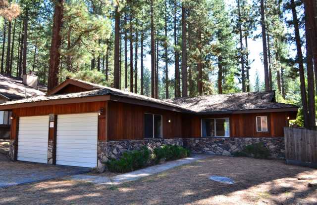 Single level 3BD Close to Heavenly  the casinos! Avail. for a 3–6-month seasonal lease starting 11/01/2025. photos photos