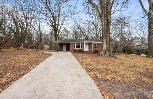 Beautiful 3BD Home in Clemson! Available Now photos photos