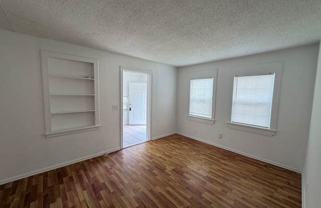 3/2 Single Family Home- Northside Jax! Near 295 & Airport! Pet Friendly! Fenced-In- Backyard! Gallery 4