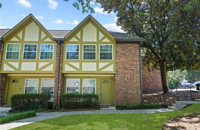2825 Northeast Expressway Gallery 3