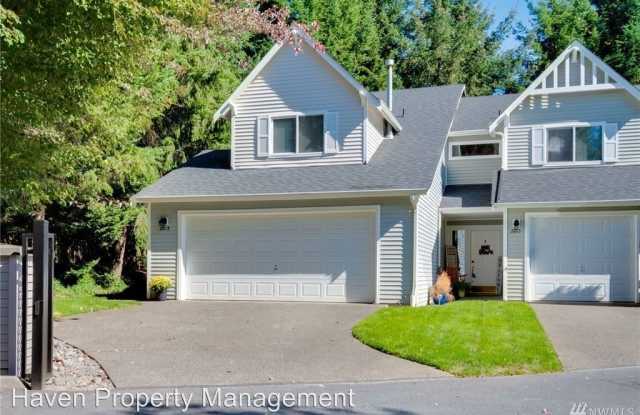 2015 17th Ave Nw - 2015 17th Avenue Northwest, Wollochet, WA 98335