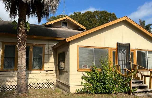Massive 12BR Home in Orlando – Ideal for Large Households or Shared Living! Gallery 1