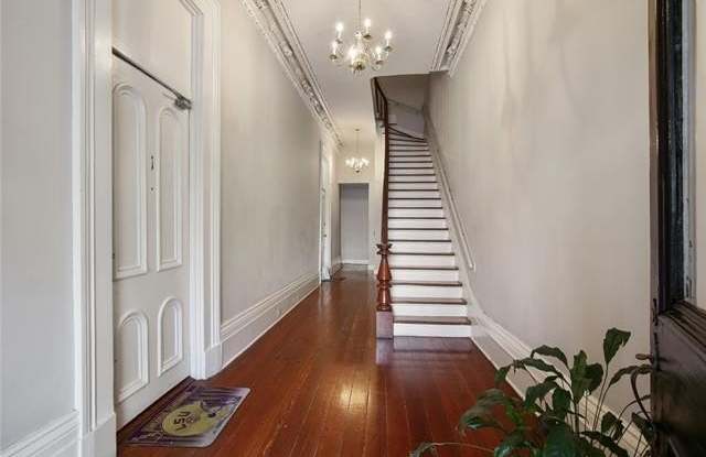 1452 ST MARY Street Gallery 2