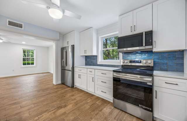 Newly Remodeled Beachside Home – Walk to the Ocean Gallery 1