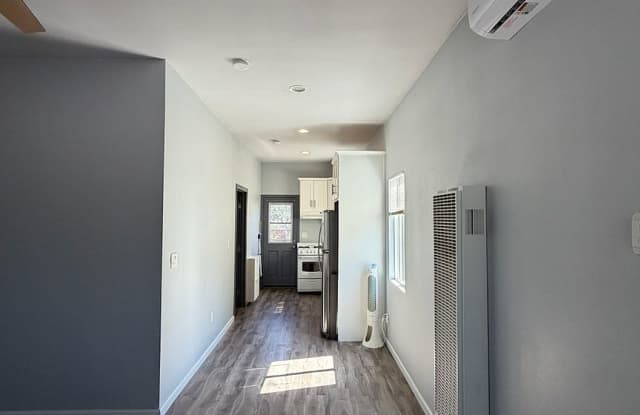 4540 Huntington Drive North Gallery 3