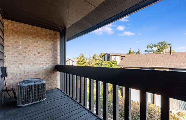 6165 Knoll Wood Court Gallery 2
