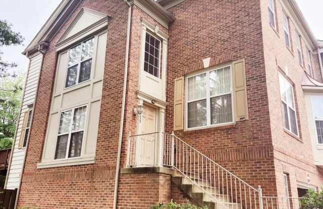 6111 MANCHESTER PARK CIRCLE - 6111 Manchester Park Circle, Franconia, VA 22310