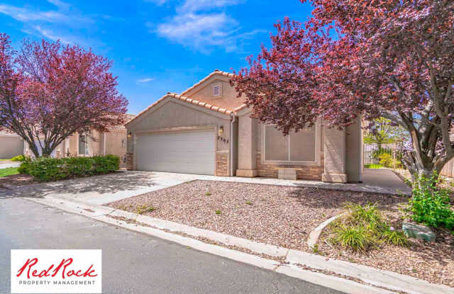 3 Bed 2 Bath, 2 Car Garage with a Fully Fenced Yard! photos photos