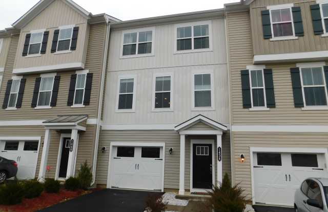 1438 Teagan Dr - 1438 Teagan Dr, Fredericksburg, VA 22401