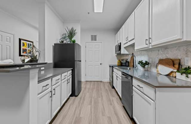 Blue Hill Apartments Gallery 4