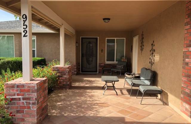 Perfect Vacation Home in a  45+ Active Adult Community! Available December through February 2027! Gallery 3