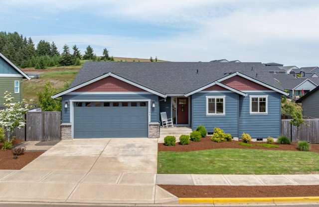 Spacious 5-Bedroom Home in Desirable NW McMinnville Gallery 1