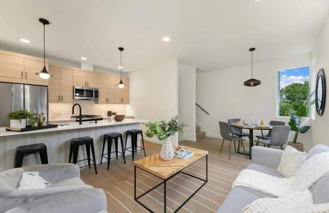 Modern  Tranquil Townhome in Seattle's Central District City Views, Rooftop Deck  Prime Location - $3,200 - 331 18th Avenue, Seattle, WA 98122