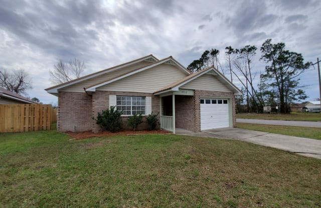 4012 Woodridge Rd - 4012 Woodridge Road, Panama City, FL 32405