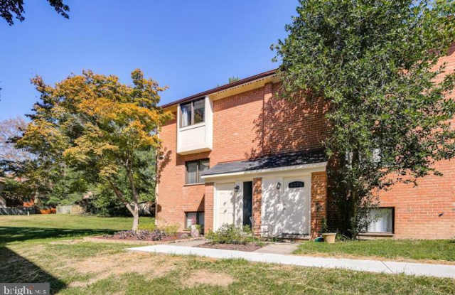 7334 MOSSY BRINK COURT Gallery 3
