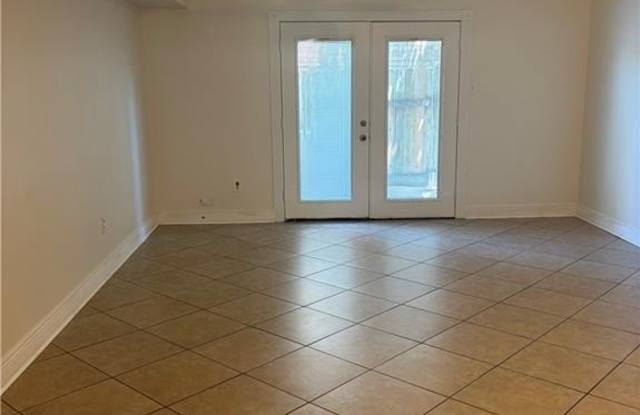 636 VOURAY Drive C Gallery 4