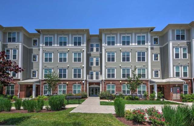 COMING SOON - Beautifully maintained 2Bed/2Bath Condo - Great Location photos photos