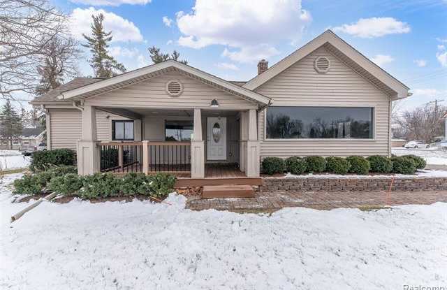 56757 GRAND RIVER Avenue - 56757 Grand River Avenue, Oakland County, MI 48165