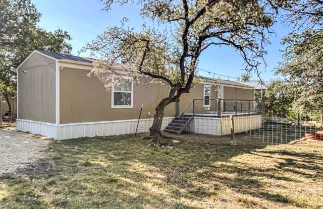 Move-In Ready Home Near Canyon Lake – Fresh Interior, Deck Detached Garage photos photos Move-In Ready Home Near Canyon Lake – Fresh Interior, Deck Detached Garage photos photos