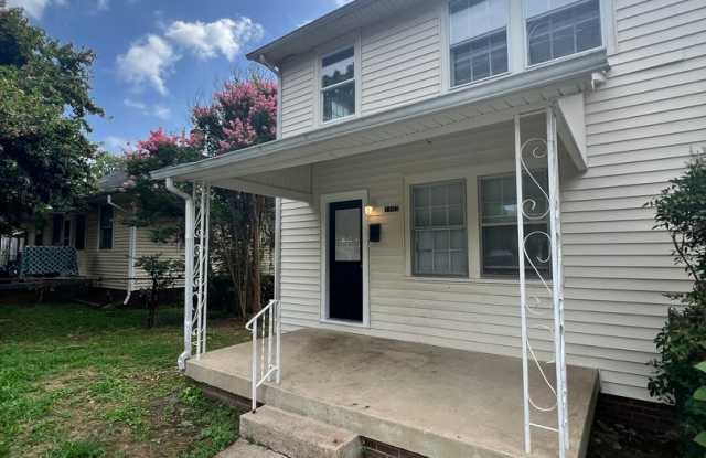 1103 Berry Street - MOVE IN SPECIAL photos photos