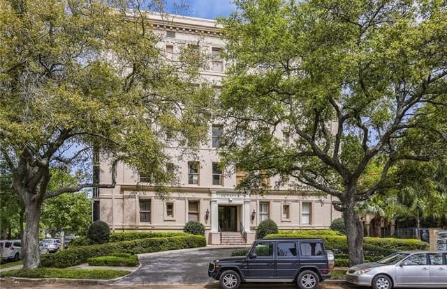 5421 ST CHARLES Avenue - 5421 Saint Charles Avenue, New Orleans, LA 70115
