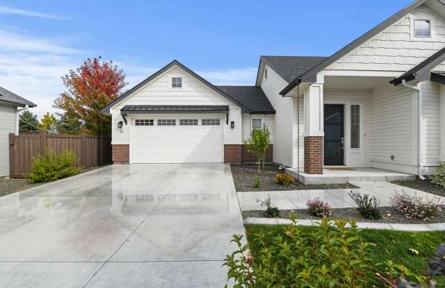 23 West Arnaz Street photos photos