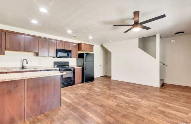 202 N 725 E Gallery 4