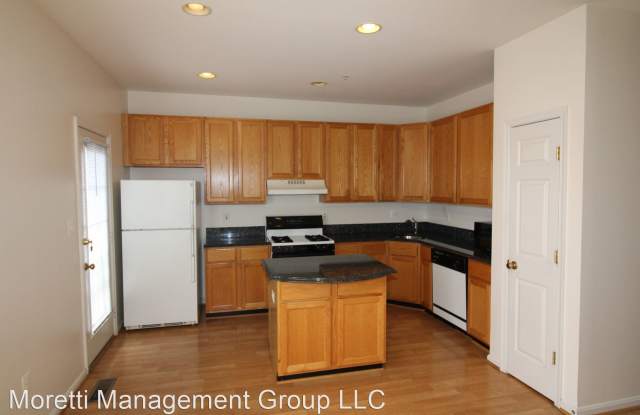 7 Duck Pond Court Gallery 2