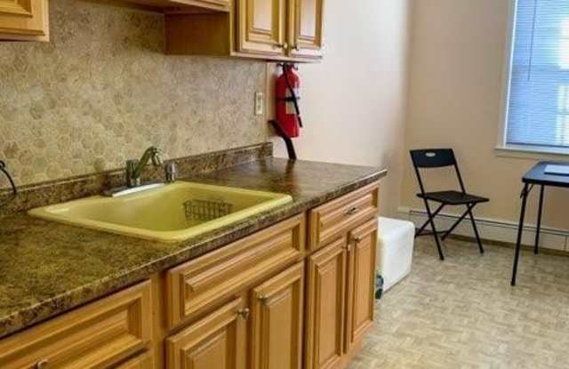 48 Stonehurst Boulevard unit: E - 48 Stonehurst Boulevard, West Freehold, NJ 07728