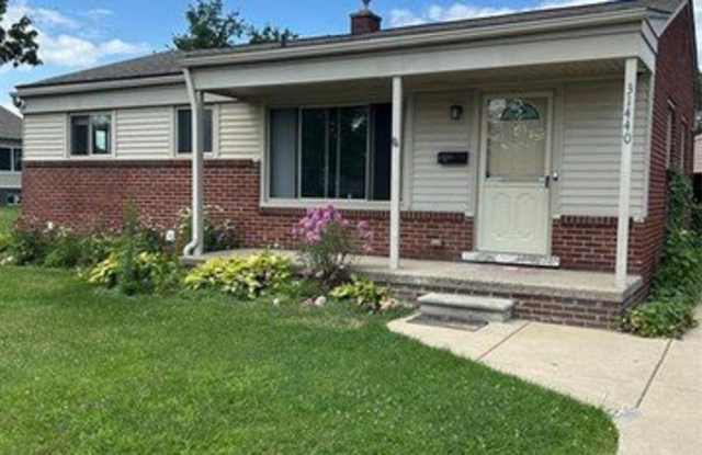 31440 James Street photos photos