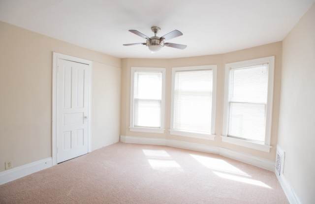 $1495 – 2 BR, 1 BA Upper Flat near UWM - 2726 N Murray - 2726 North Murray Avenue, Milwaukee, WI 53211