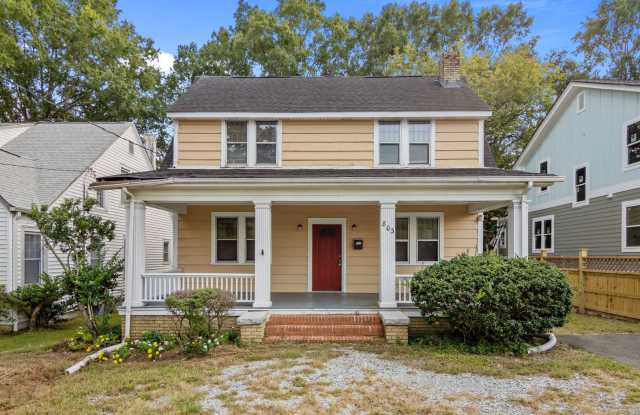 Spacious 5-Bed Home with Front Porch, Deck  Fenced Yard photos photos